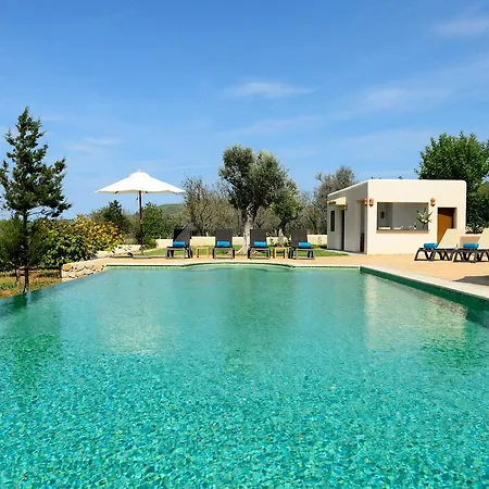 Luna Villa *